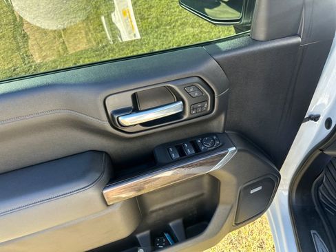 Used 2021 Chevrolet Silverado 1500 LTZ image 11