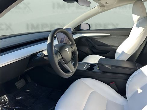 Used 2022 Tesla Model 3 Long Range image 9