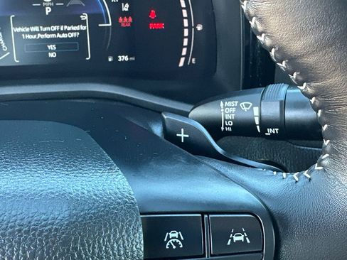 Used 2025 Toyota Camry SE image 24