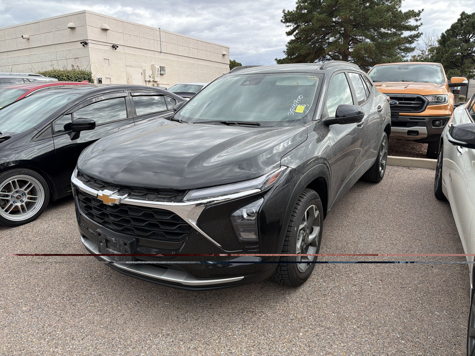Used 2024 Chevrolet Trax LT w/ LT Convenience Package FWD image 1