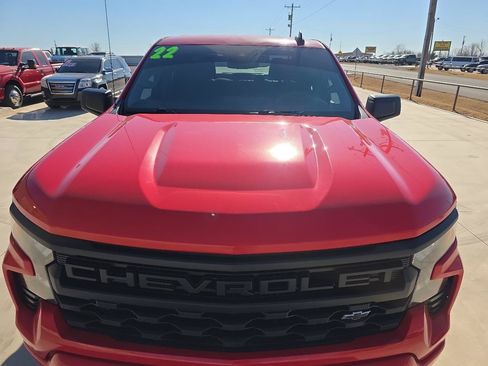 Used 2022 Chevrolet Silverado 1500 Custom w/ LPO, Dark Essentials Package AWD/4WD image 9