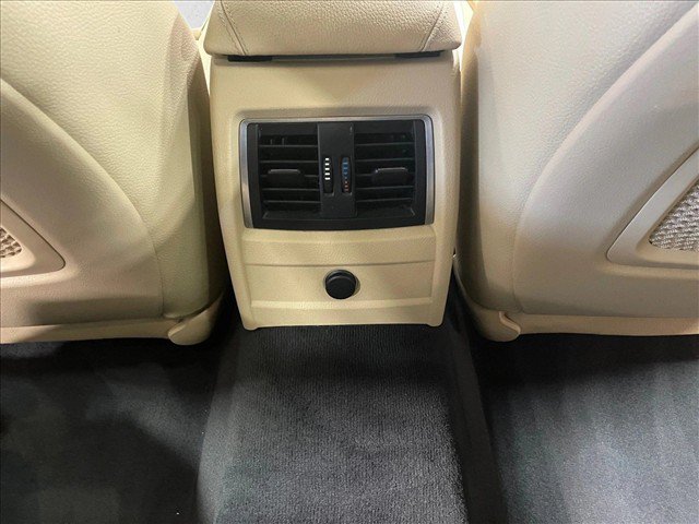 Used 2018 BMW 330i Gran Turismo xDrive AWD/4WD image 18