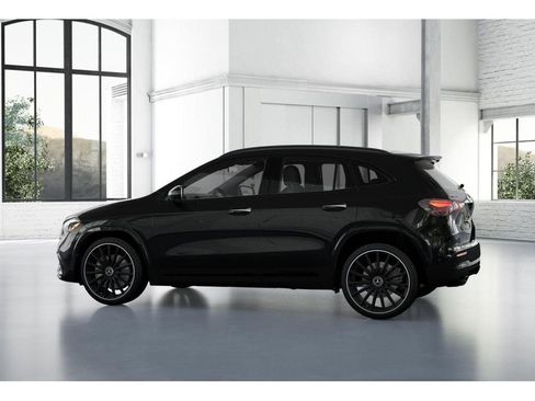 New 2026 Mercedes-Benz GLA 35 AMG 4MATIC image 32