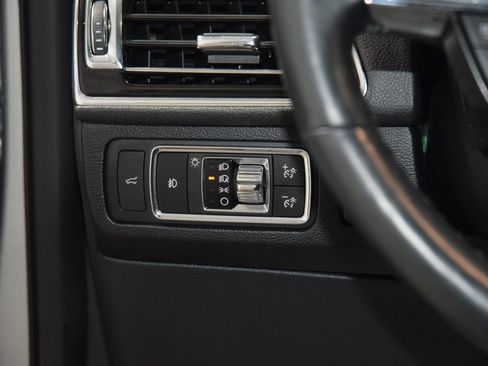 Used 2022 Lincoln Navigator Reserve image 34