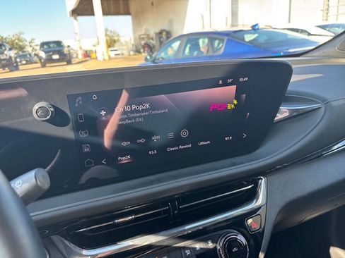 Used 2025 Buick Envista Sport Touring image 21