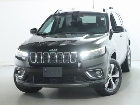 Used 2022 Jeep Cherokee Limited image 3