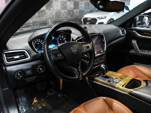 Used 2017 Maserati Ghibli RWD image 3