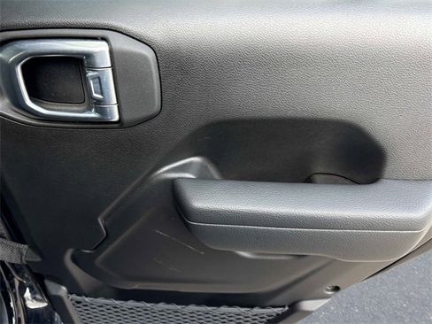 Used 2022 Jeep Wrangler Unlimited Rubicon 4xe image 20