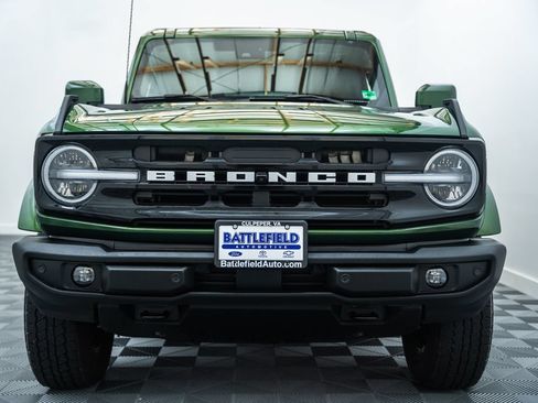 Used 2025 Ford Bronco Outer Banks AWD/4WD image 2
