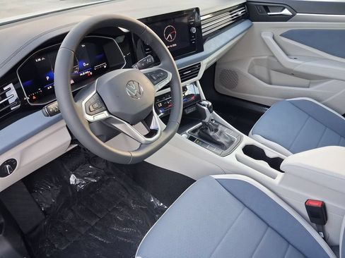 New 2026 Volkswagen Jetta SE FWD image 7