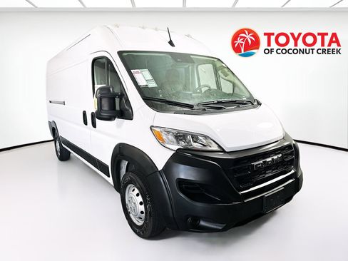 Used 2023 RAM ProMaster 2500 FWD image 1