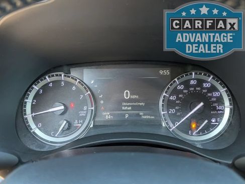 Used 2022 Toyota Highlander XLE AWD/4WD image 13