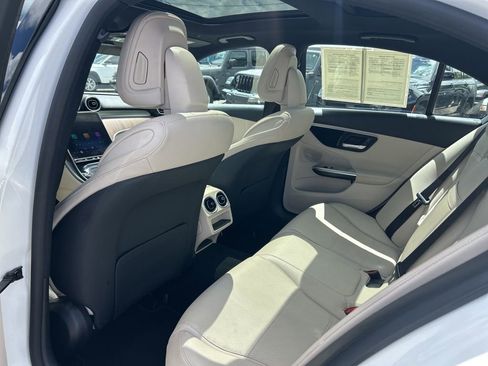 Used 2025 Mercedes-Benz C 300 Sedan image 31