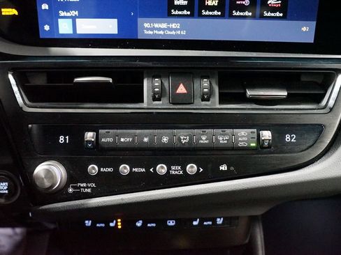 Used 2024 Lexus ES 350 Ultra Luxury w/ Accessory Package (Z2) image 23