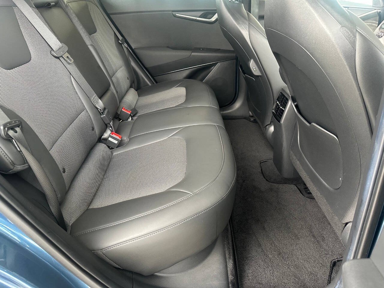 Used 2023 Kia Niro Wind FWD image 18