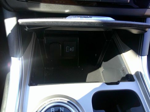 Used 2020 Ford Explorer XLT w/ Equipment Group 202A image 87