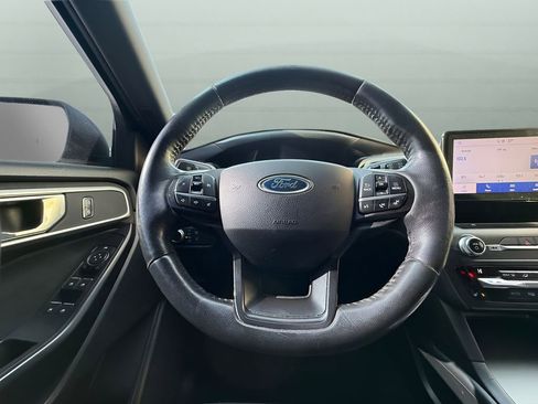 Used 2020 Ford Explorer XLT w/ Comfort Package image 13