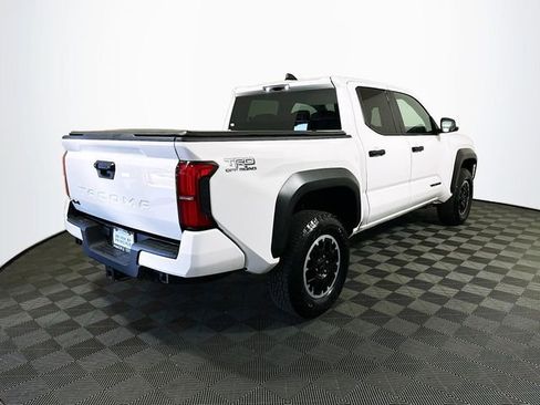 Certified 2025 Toyota Tacoma TRD Off-Road image 8