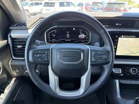 Used 2023 GMC Sierra 1500 Denali w/ Denali Reserve Package AWD/4WD image 10