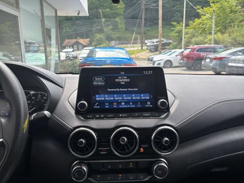 Used 2025 Nissan Sentra SV FWD image 14