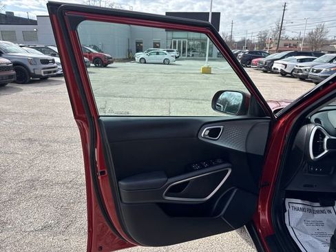 Certified 2023 Kia Soul LX image 18