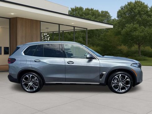 Used 2026 BMW X5 xDrive50e w/ Parking Assistance Package AWD/4WD image 7