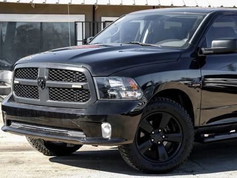 Used 2017 RAM 1500 Express w/ Express Value Package image 5