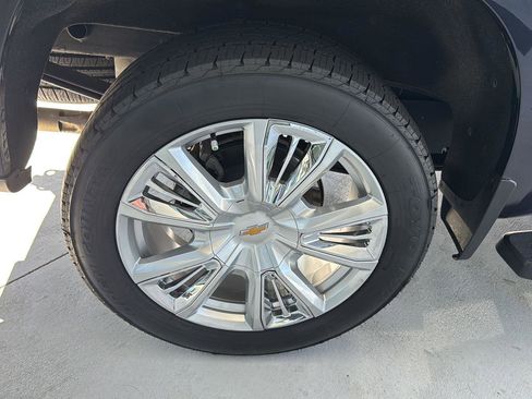 Used 2023 Chevrolet Silverado 1500 High Country w/ Technology Package image 36
