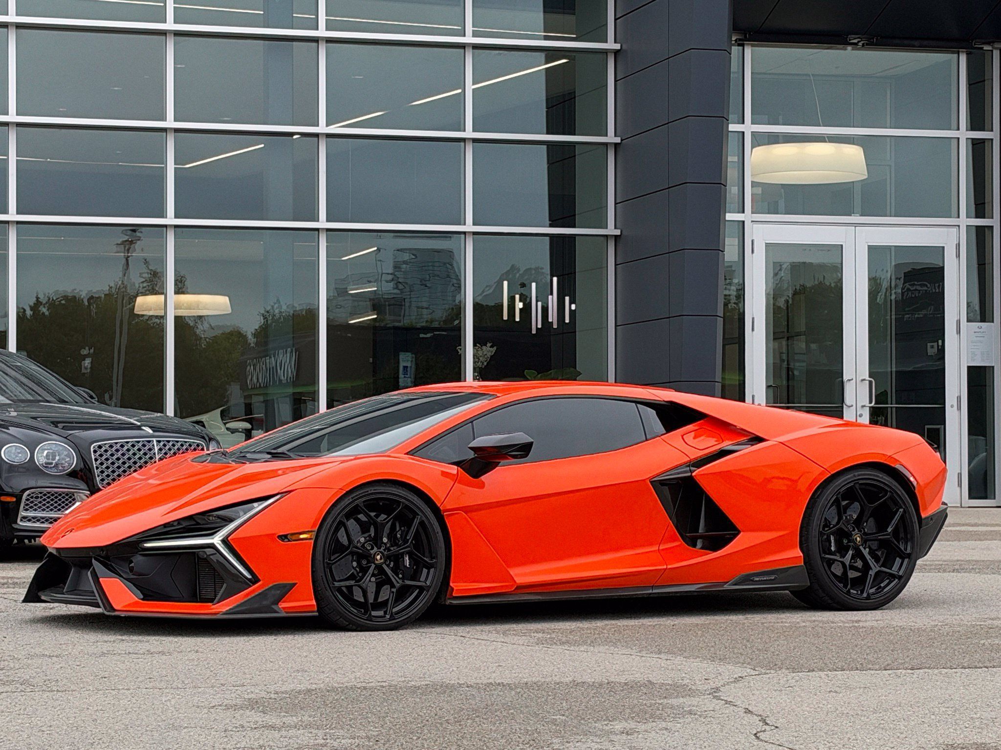 Used 2024 Lamborghini Revuelto AWD/4WD image 13