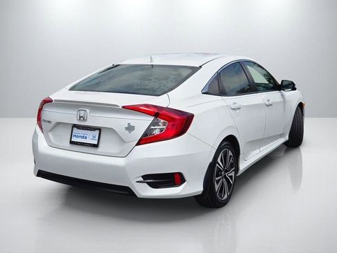 Used 2018 Honda Civic EX-T image 7