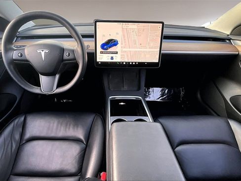 Used 2023 Tesla Model 3 Standard Range image 7