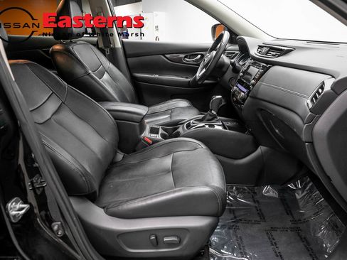 Used 2019 Nissan Rogue SL w/ Premium Package AWD/4WD image 25