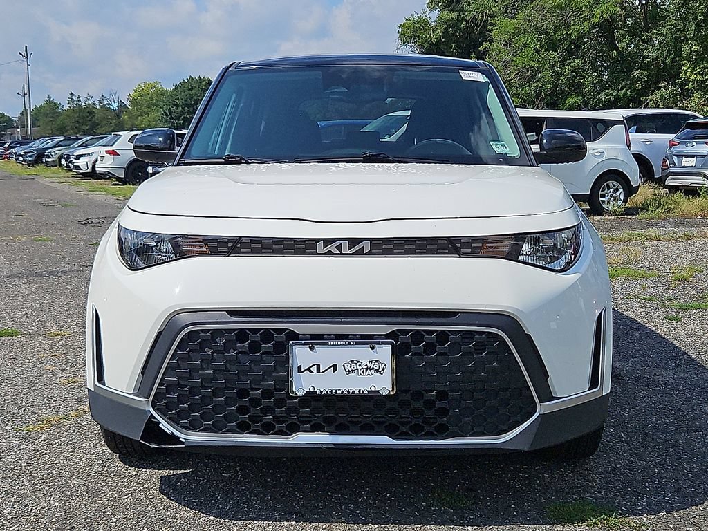 Used 2023 Kia Soul S FWD image 2