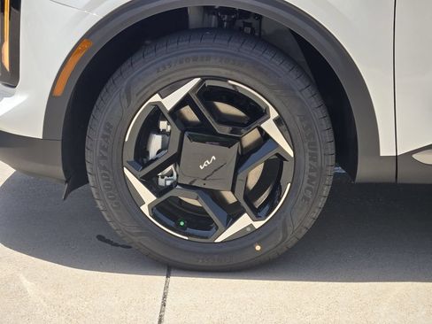New 2026 Kia Sportage EX AWD/4WD image 9