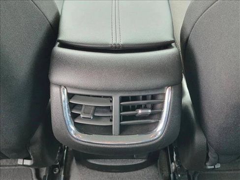 Used 2024 Chevrolet Malibu LT FWD image 17
