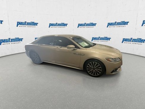 Used 2017 Lincoln Continental Select FWD image 13