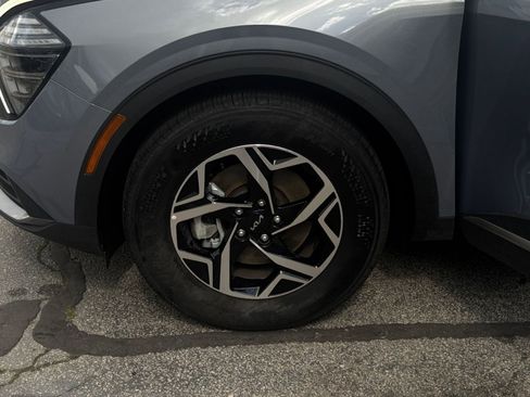 Used 2025 Kia Sportage LX image 34