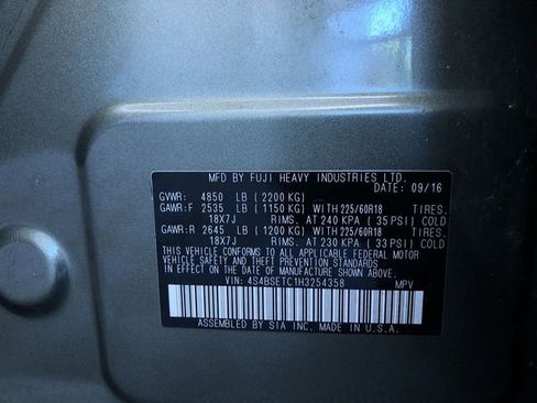 Used 2017 Subaru Outback 3.6R Touring AWD/4WD image 33