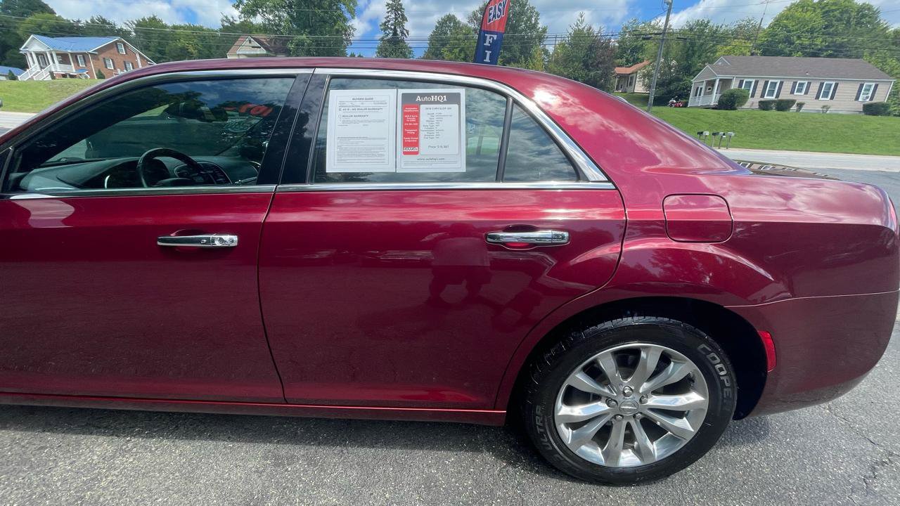 Used 2018 Chrysler 300 Limited w/ Safetytec Plus Group AWD/4WD image 4