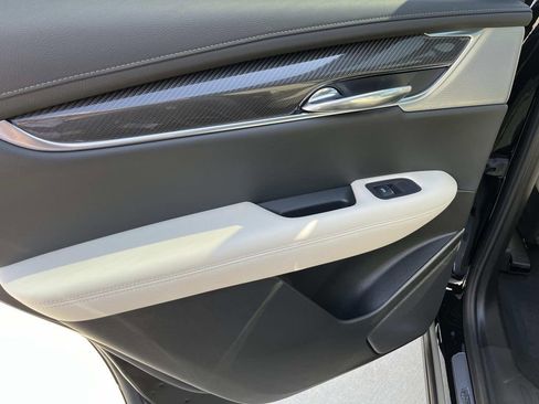 Certified 2025 Cadillac XT6 Sport w/ Technology Package image 18