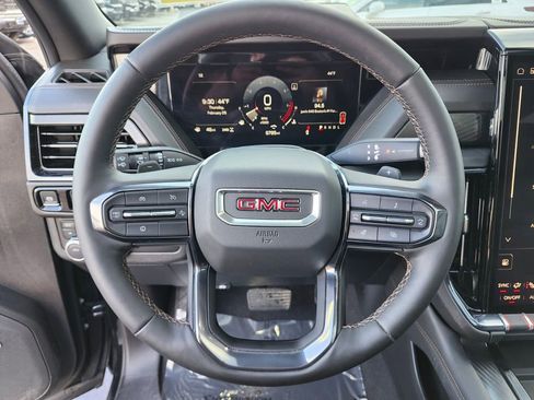 Used 2025 GMC Yukon XL AT4 image 27