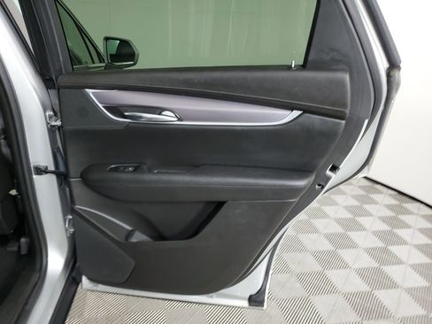 Used 2017 Cadillac XT5 Luxury w/ Driver Awareness Package image 25