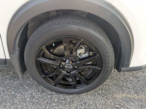 Used 2024 Nissan Kicks SR FWD image 11