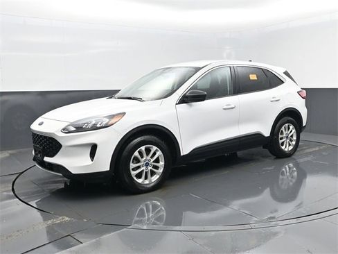 Used 2022 Ford Escape SE w/ Cold Weather Package image 1