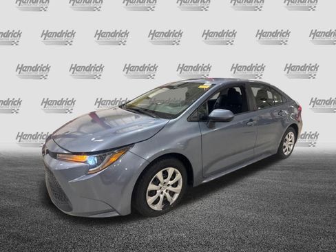 Used 2021 Toyota Corolla LE FWD image 16