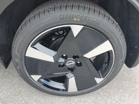 New 2026 Nissan Kicks SR FWD image 7