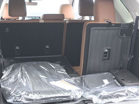 New 2026 Nissan Pathfinder Platinum AWD/4WD image 21