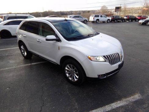 Used 2012 Lincoln MKX FWD image 55