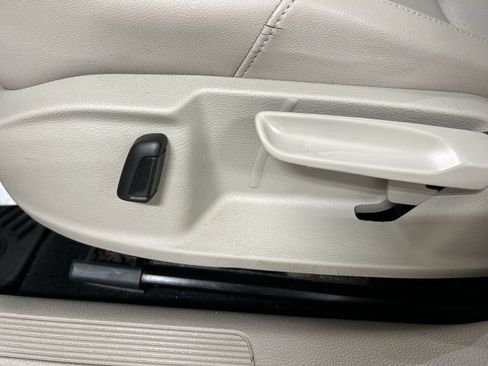 Used 2018 Volkswagen Golf SE FWD image 10