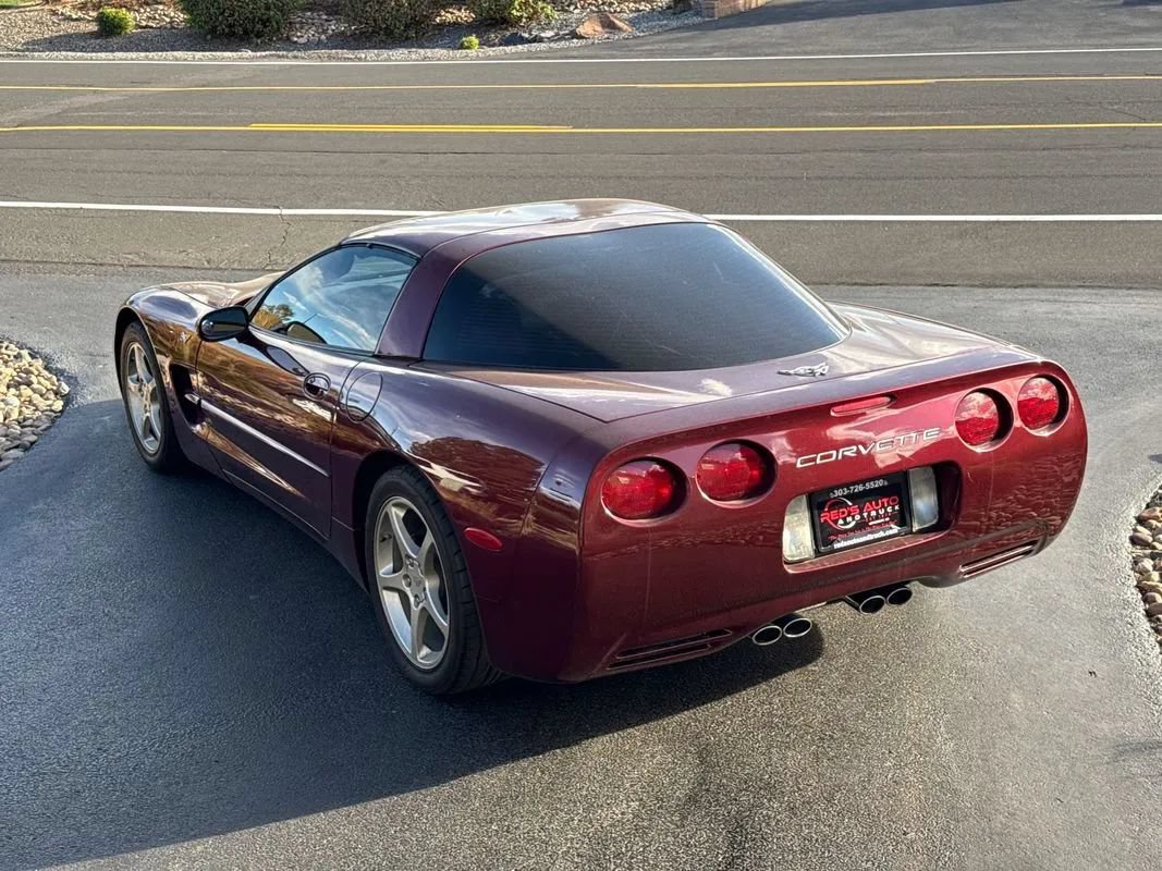 Used 2003 Chevrolet Corvette Coupe w/ Preferred Equipment Group RWD image 16